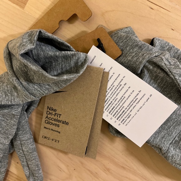 Nike Dri fit accelerate gloves - Picture 3 of 3